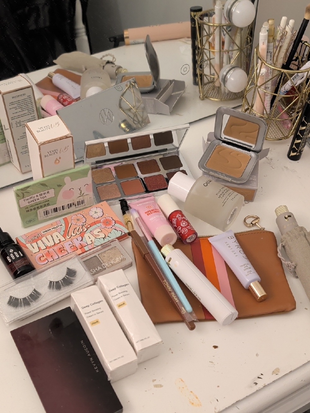 Assorted Women’s Makeup Set – Neutral Brown Palette & Pink Accents